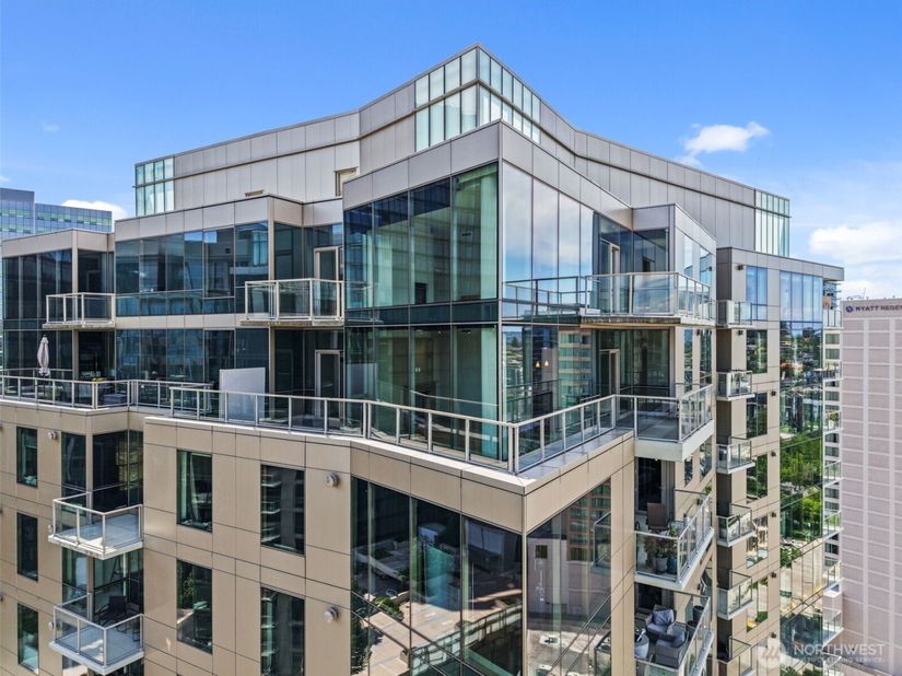 10610 NE 9th Place 2307, Bellevue WA 98004