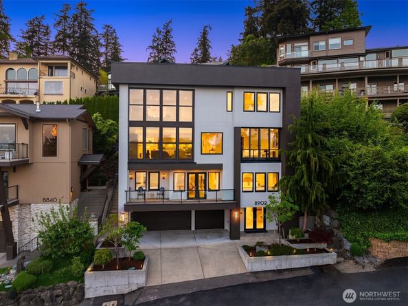 8902 NE 117th Place, Kirkland WA 98034