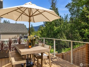2119 NW Lynx Loop