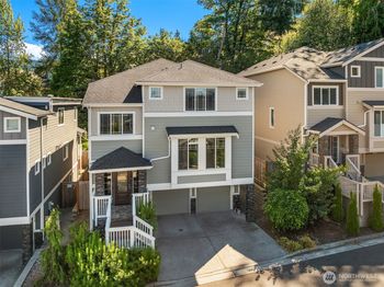 2119 NW Lynx Loop