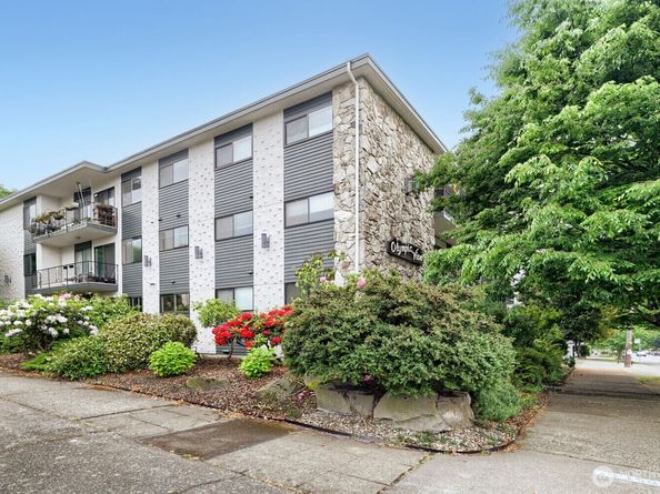 6110 24th Avenue NW 203, Seattle WA 98107