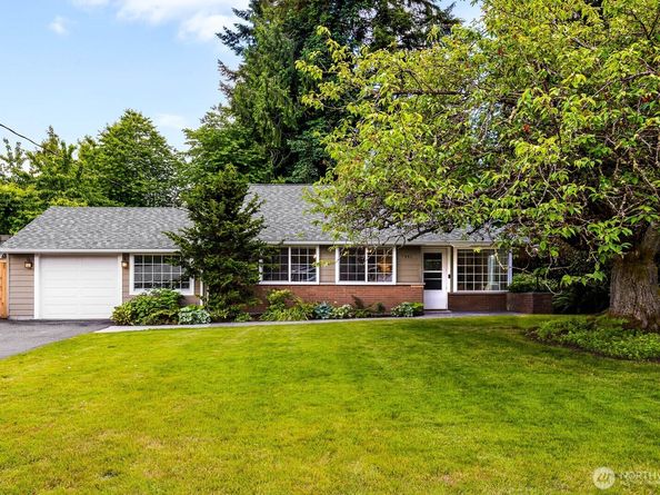 7441 NE 145th St, Kirkland WA 98034