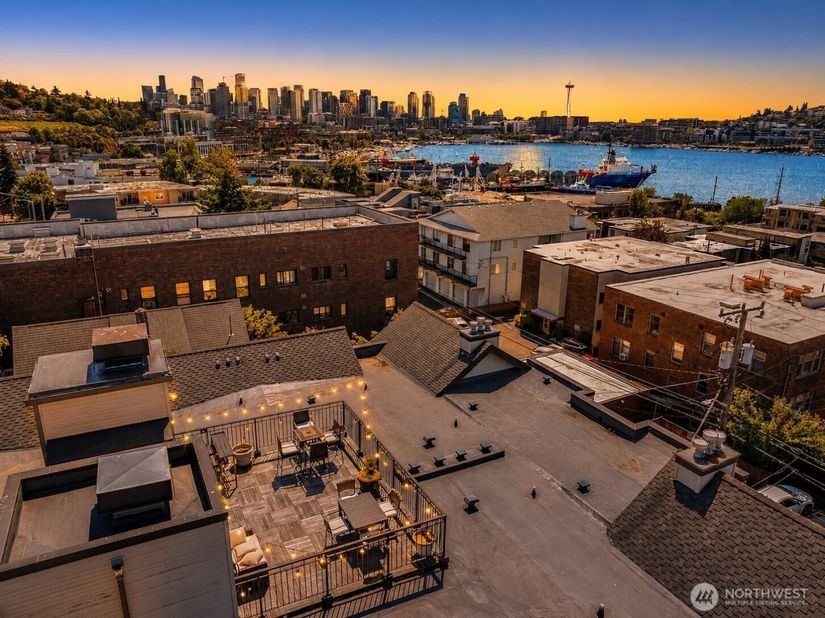 2035 Eastlake Avenue E 301, Seattle WA 98102
