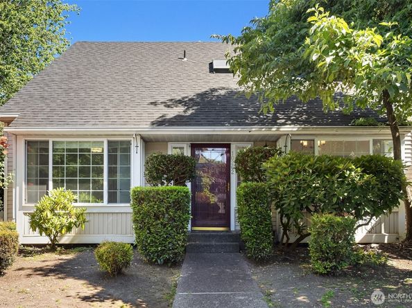 10262 NE 129th Lane, Kirkland WA 98034