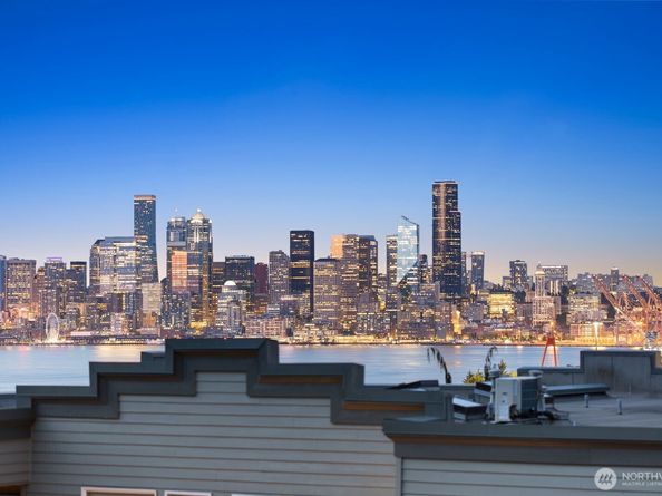 2349 Harbor Avenue SW 701, Seattle WA 98126