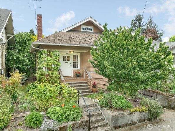 4651 1st Avenue NE, Seattle WA 98105