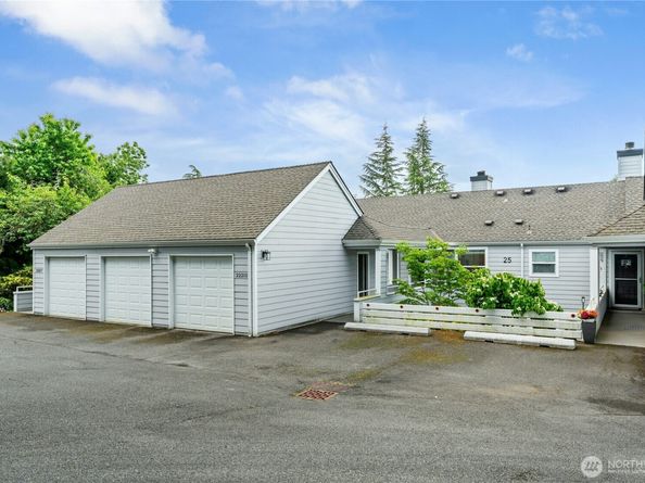 22215 SE 42nd Lane 2079, Issaquah WA 98029