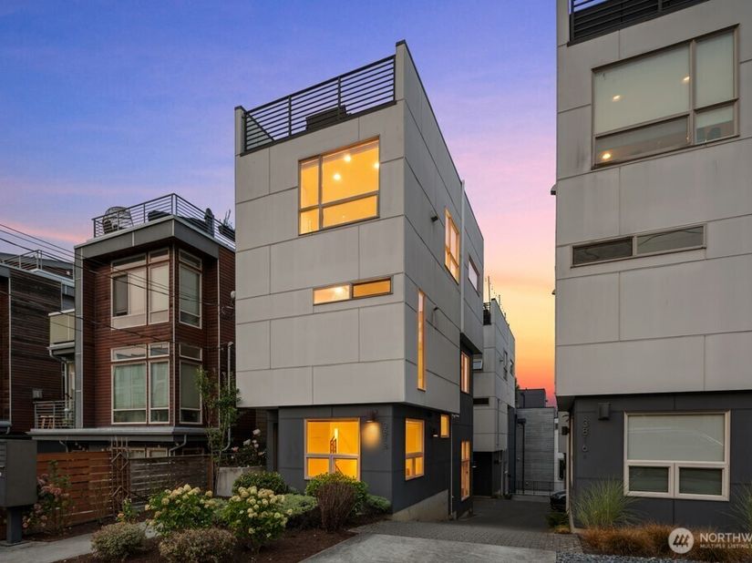 3818 B 23rd Avenue W, Seattle WA 98199