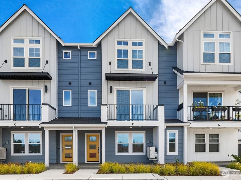 9007 NE 203rd Lane B, Bothell WA 98011