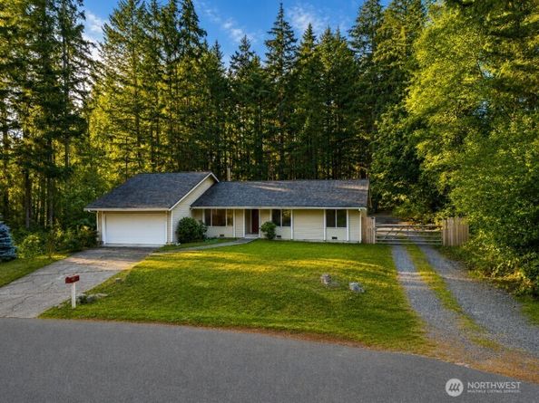 9565 Emerald Drive SE, Port Orchard WA 98367