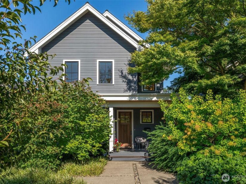 2910 9th Avenue W, Seattle WA 98119