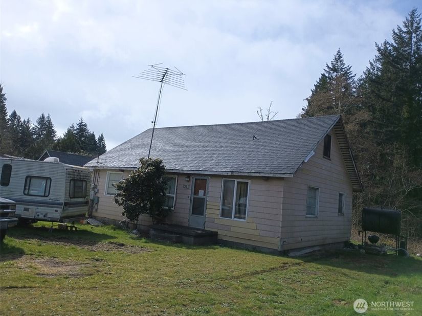 9382 Olalla Valley Road SE, Port Orchard WA 98367