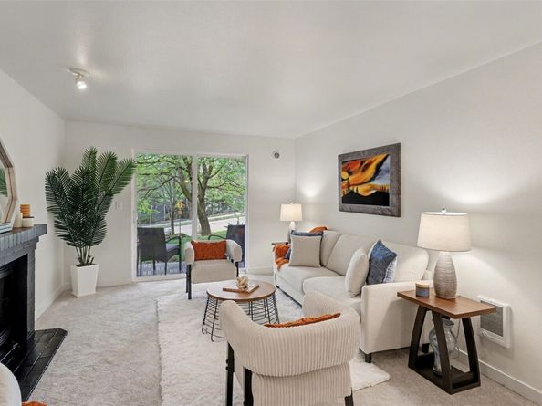 14210 NE 181st Place M102, Woodinville WA 98072