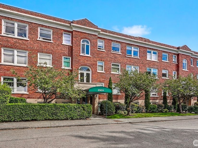 1808 Bigelow Avenue N 101B, Seattle WA 98109