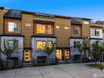 959 6th Avenue NE