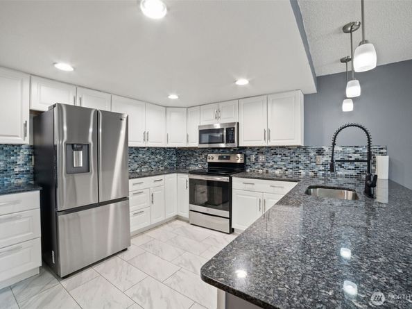 720 141st Lane SE 713, Bellevue WA 98007