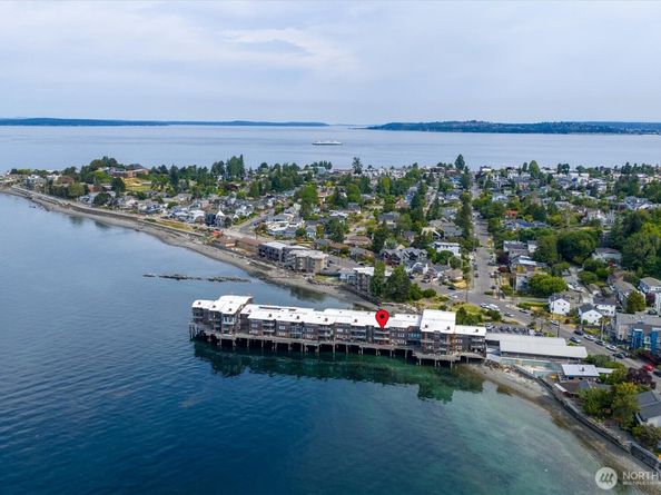 3717 Beach Drive SW 207, Seattle WA 98116