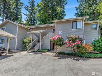 9009 Avondale Road NE