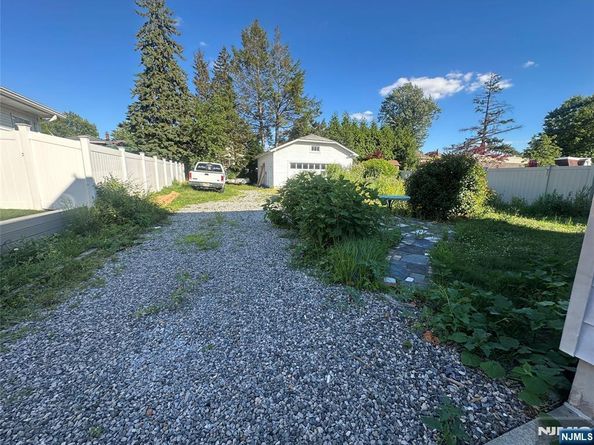 542 Prospect Avenue, Ridgefield NJ 07657