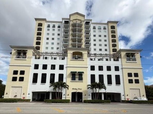 1627 SW 37th Ave 406, Miami FL 33145