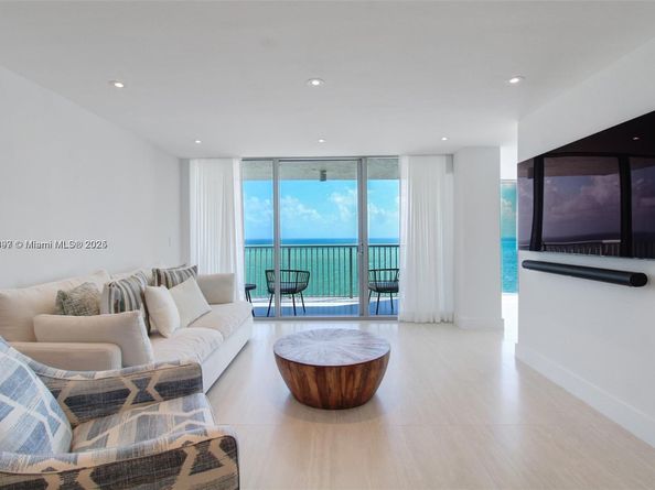 2655 Collins Ave PH2512, Miami Beach FL 33140