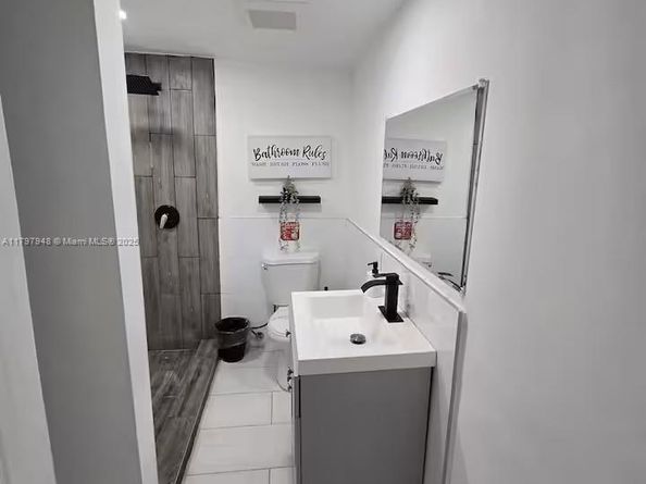 2918 SW 2nd St, Miami FL 33135