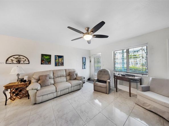 15610 NE 6th Ave 9B, Miami FL 33162