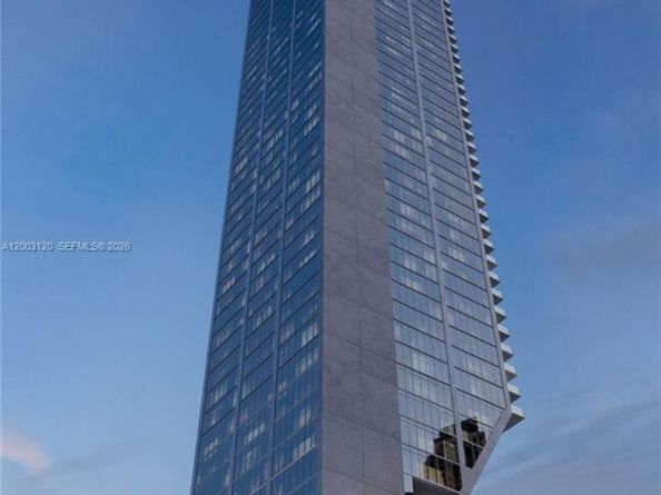 20 NE 11th St 4006, Miami FL 33132