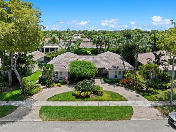 2100 NE 211th Ter., Miami FL 33179