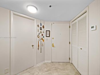 300 Three Islands Blvd