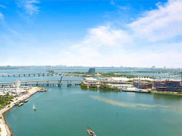 335 S Biscayne Blvd 3410, Miami FL 33131