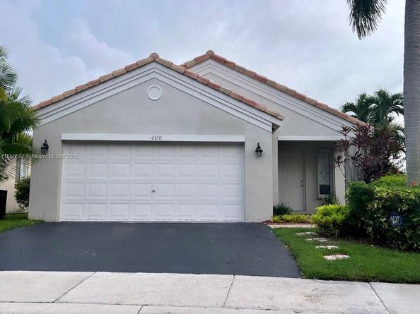 4370 Pine Ridge Ct, Weston FL 33331