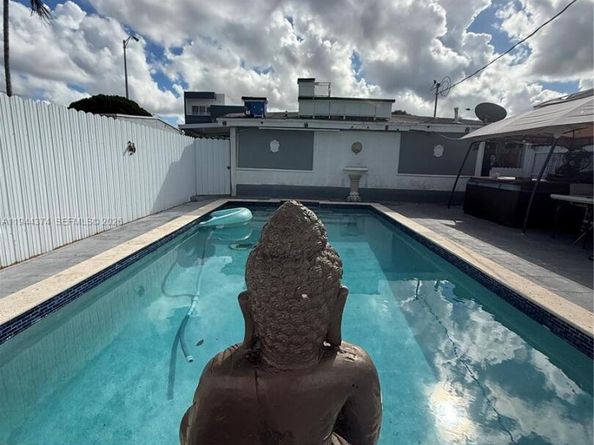 775 E 31st St, Hialeah FL 33013