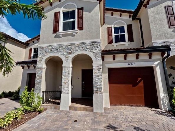 12517 NW 23rd Pl, Miami FL 33167