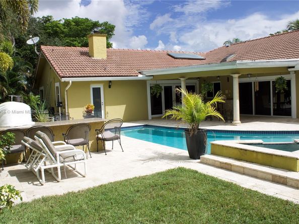 1086 NW 113th Way, Coral Springs FL 33071