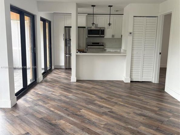 1405 SW 122nd Ave 1013, Miami FL 33184