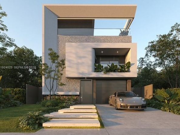 349 Walnut St, Hollywood FL 33019