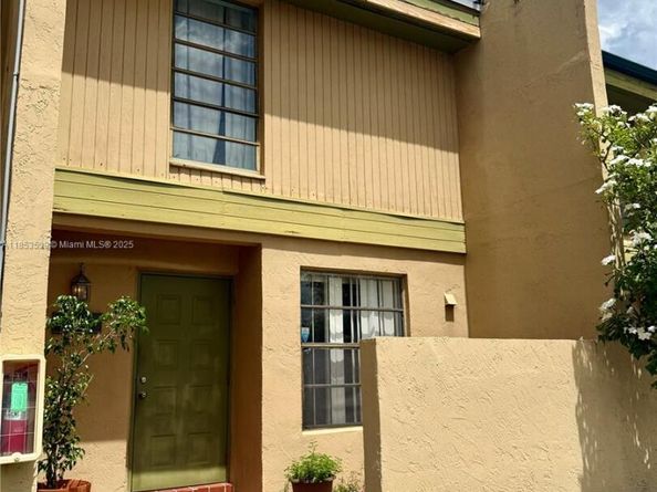 9351 NW 14th Ct 247, Pembroke Pines FL 33024