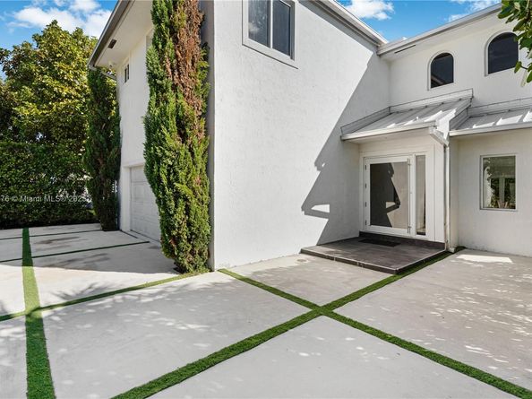 6763 SW 106 pl, Miami FL 33173