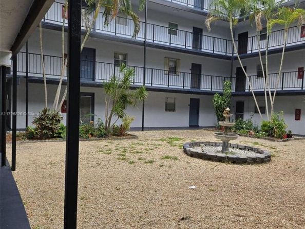 2860 Somerset Dr 101K, Lauderdale Lakes FL 33311