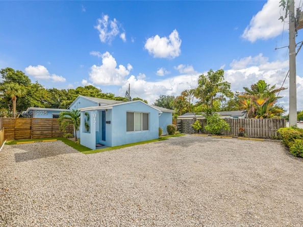 817 SW 12th St, Fort Lauderdale FL 33315