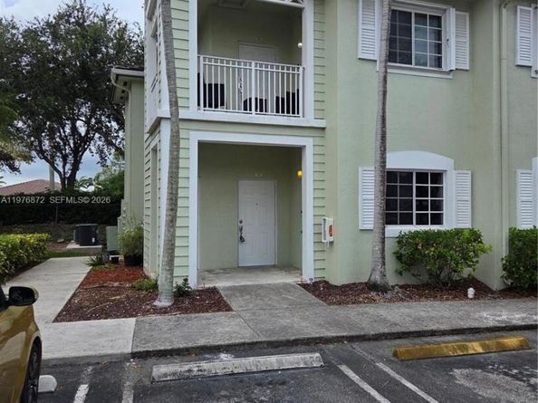 2630 NE 3rd Dr 101, Homestead FL 33033