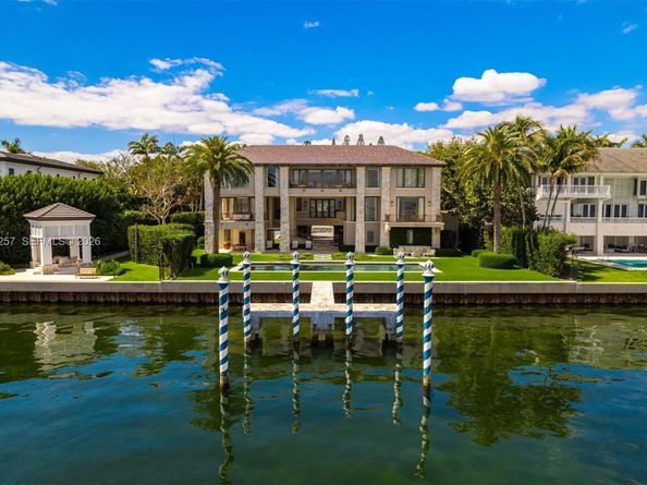 10 Tahiti Beach Island Rd, Coral Gables FL 33143