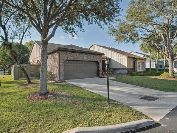 6569 Windsor Dr, Parkland FL 33067