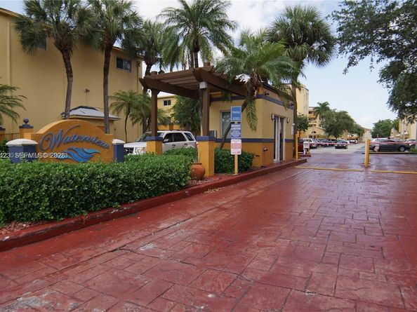 14921 SW 82nd Ter 3201, Miami FL 33193