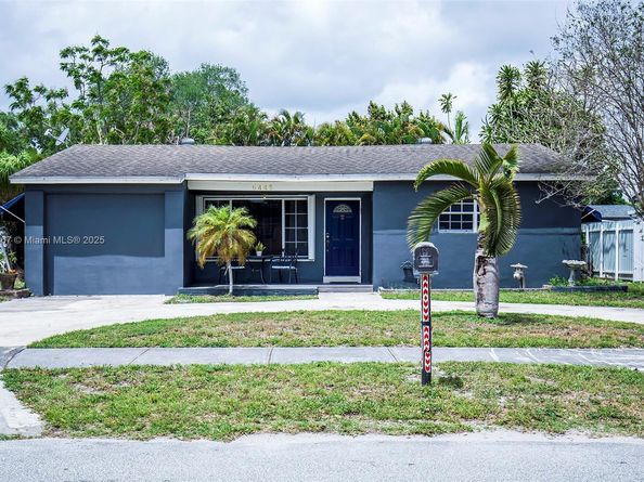 6445 S Funston St, Hollywood FL 33023