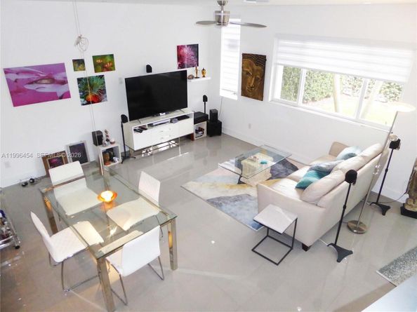 1045 NE 18th Ave 102, Fort Lauderdale FL 33304