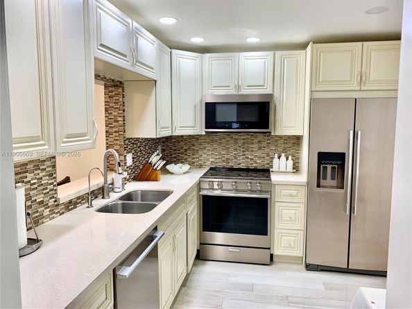 619 NE 14th Ave 301, Hallandale Beach FL 33009