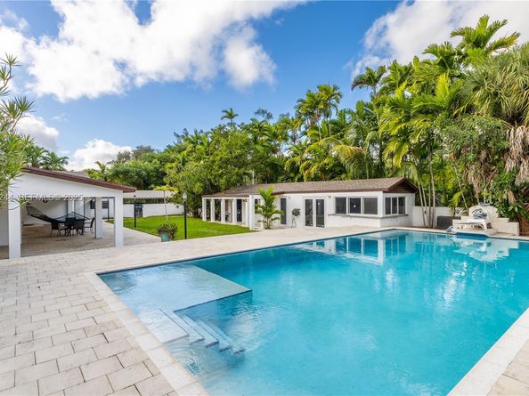 820 NE 83rd St, Miami FL 33138