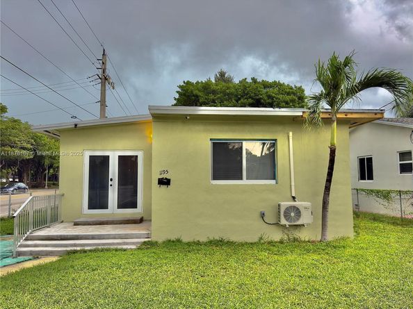 1195 NW 48th St, Miami FL 33127